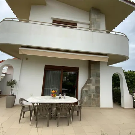 Olympia Villa *